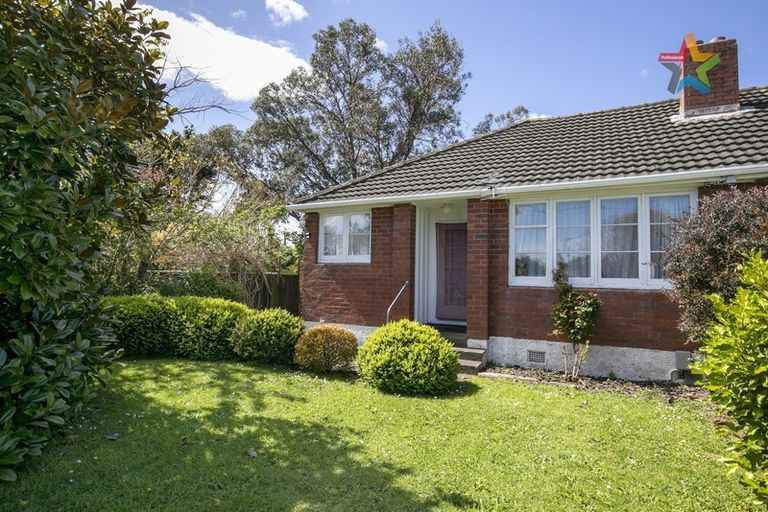Photo of property in 188 Cambridge Terrace, Naenae, Lower Hutt, 5011