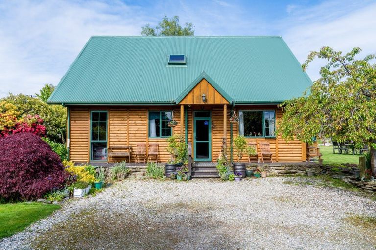 Photo of property in 7 Greenhithe Street, Waihola, Milton, 9073