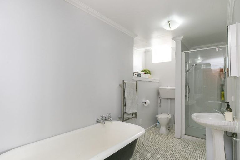 Photo of property in 82 Mitchell Street, Brooklyn, Wellington, 6021