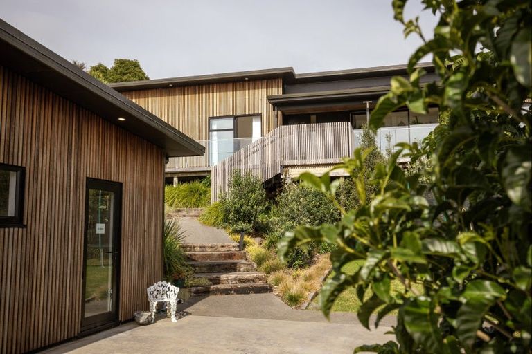 Photo of property in 1 Aroaro Lane, Raglan, 3225