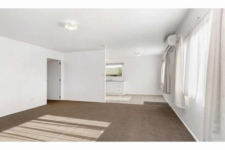 Photo of property in 22 Lloyd Drive, Nawton, Hamilton, 3200