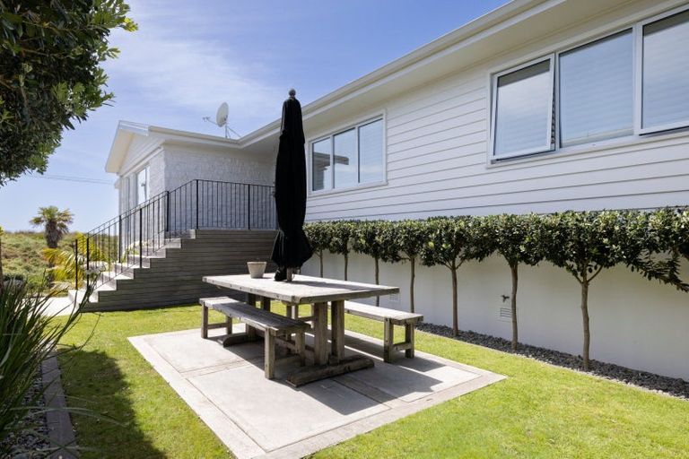 Photo of property in 700a Papamoa Beach Road, Papamoa Beach, Papamoa, 3118