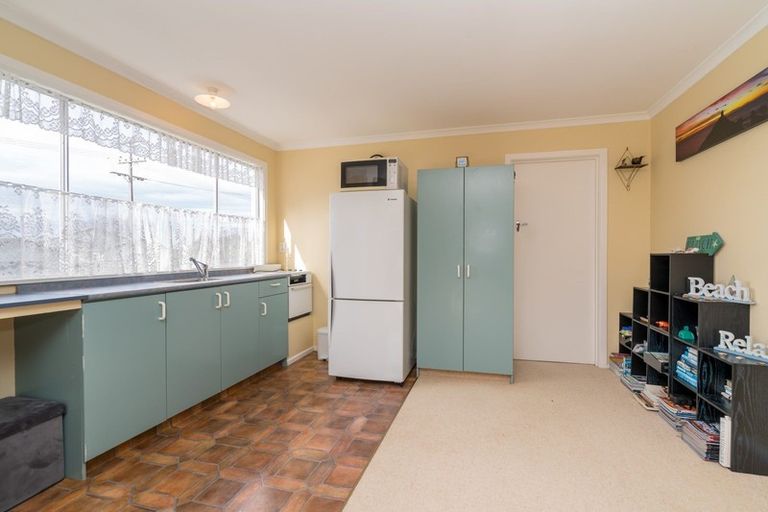 Photo of property in 8 Miro Street, Kaka Point, 9271