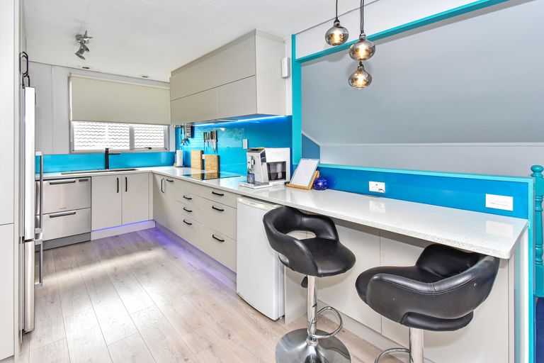 Photo of property in 1/12 Zurich Place, Weymouth, Auckland, 2103