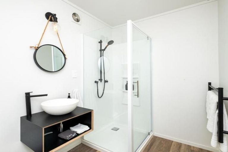 Photo of property in 35 Burns Road, Hospital Hill, Napier, 4110