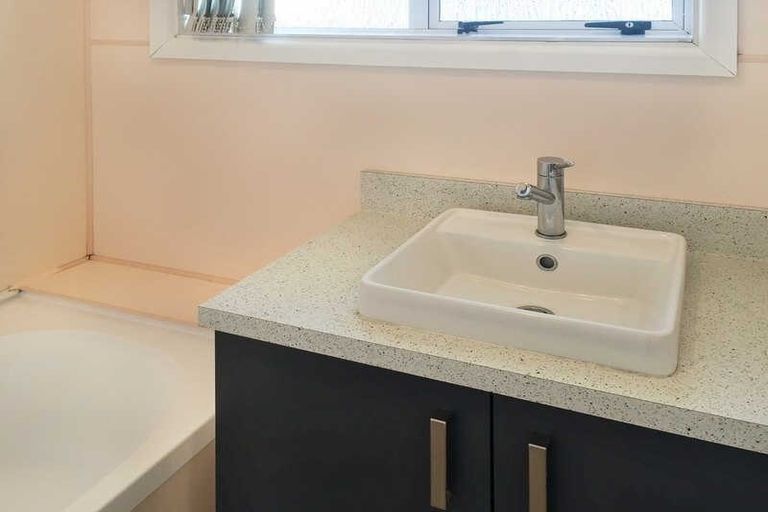 Photo of property in 6 Craig Place, Redwood, Christchurch, 8051