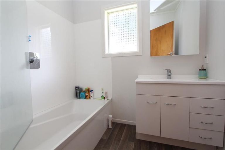 Photo of property in 5a Tauhara Drive, Queenwood, Hamilton, 3210