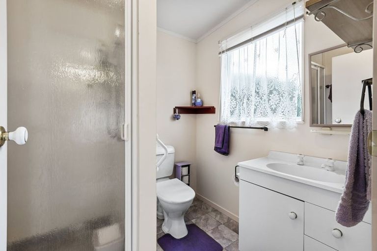 Photo of property in 15 Walsh Road, Westown, New Plymouth, 4310