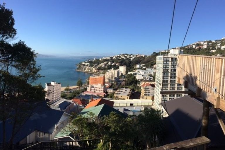 Photo of property in 5 Moeller Street, Mount Victoria, Wellington, 6011