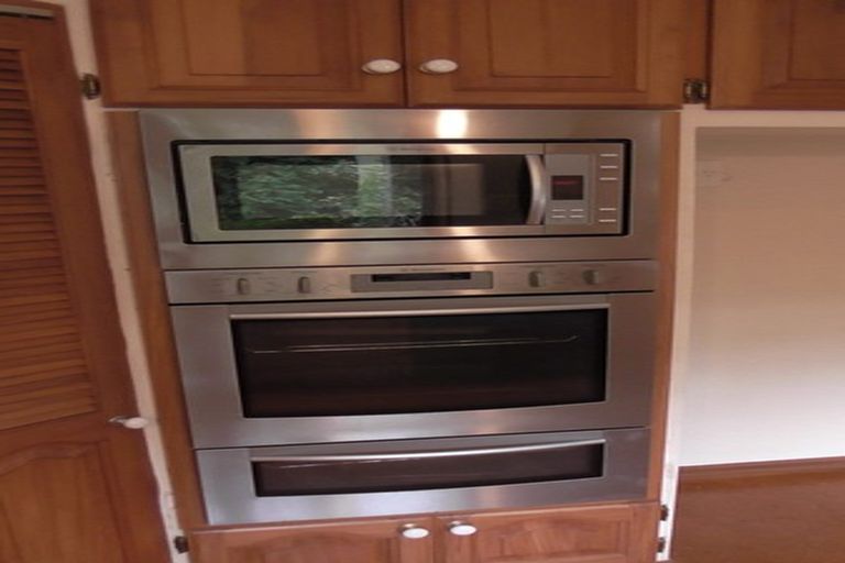 Photo of property in 1/20a Old Lake Road, Narrow Neck, Auckland, 0622