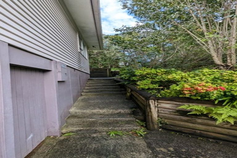 Photo of property in 32 Beaudine Avenue, Glenfield, Auckland, 0629
