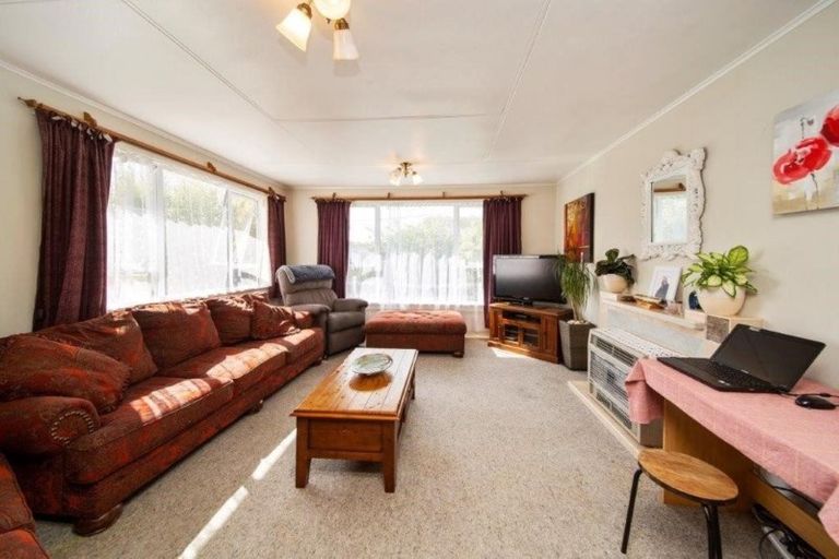 Photo of property in 40 Puriri Street, Hawera, 4610