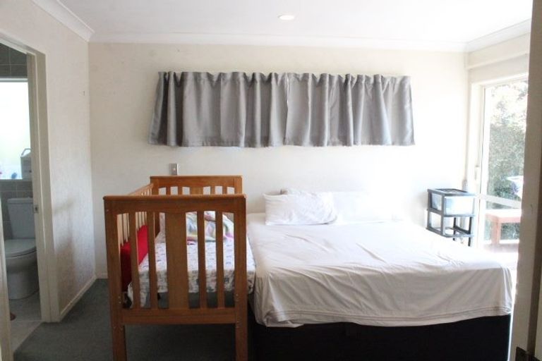 Photo of property in 27 Oakridge Way, Northpark, Auckland, 2013