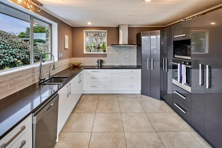 Photo of property in 53 Teoti Street, Paraparaumu Beach, Paraparaumu, 5032