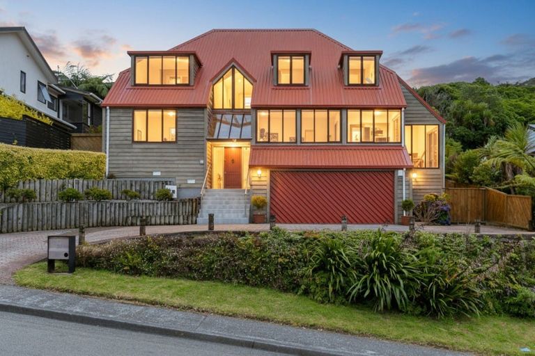 Photo of property in 20 Satara Crescent, Khandallah, Wellington, 6035