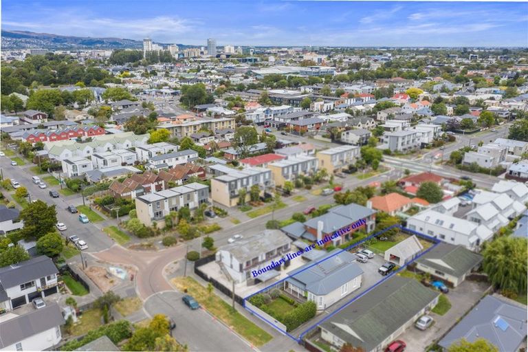 Photo of property in 49 Geraldine Street, Edgeware, Christchurch, 8013