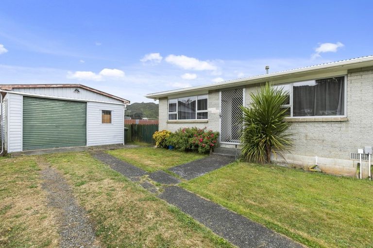 Photo of property in 34a Matthews Road, Wainuiomata, Lower Hutt, 5014