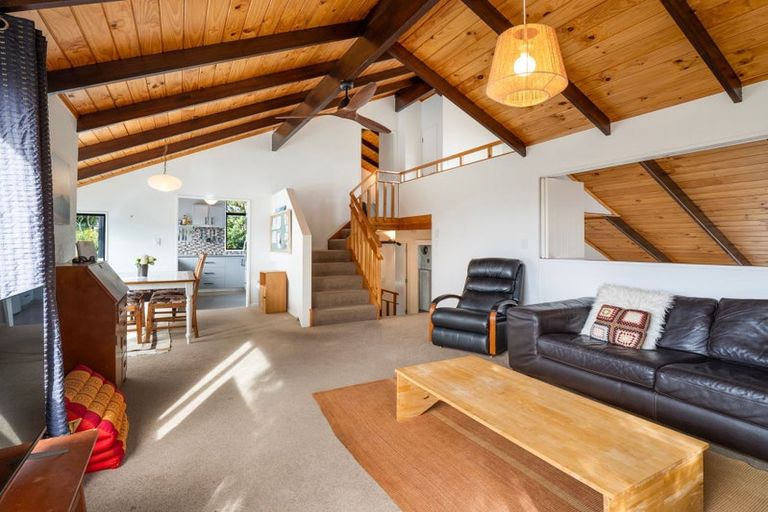 Photo of property in 11 Waitawa Place, Lynmore, Rotorua, 3010