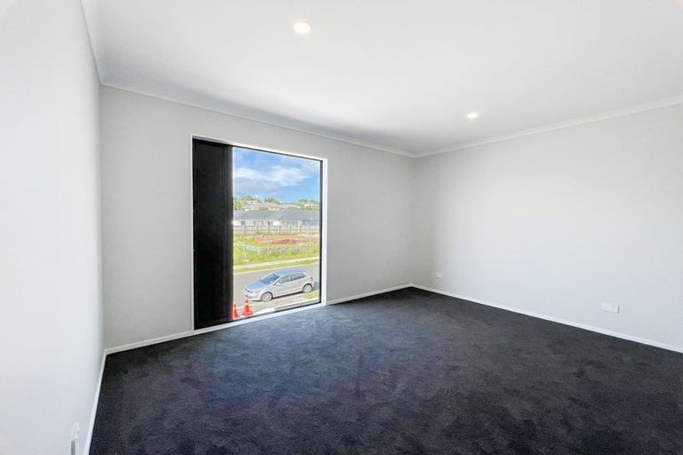 Photo of property in 48 Cambie Avenue, Red Beach, 0932