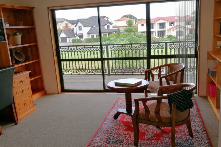 Photo of property in 21 Waimanu Drive, Te Atatu Peninsula, Auckland, 0610