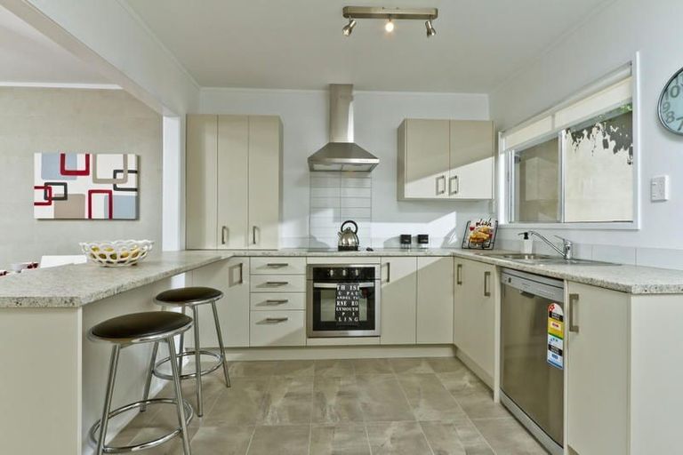 Photo of property in 1/4 Betsland Crescent, Hillcrest, Auckland, 0627