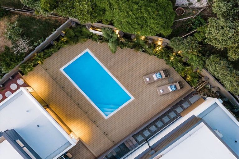 Photo of property in 52 Beach Road, Castor Bay, Auckland, 0620