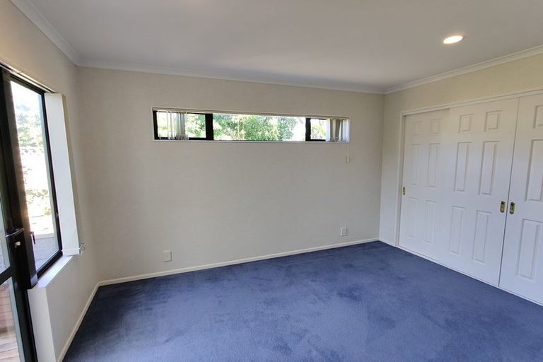 Photo of property in 8 Hattaway Avenue, Bucklands Beach, Auckland, 2012