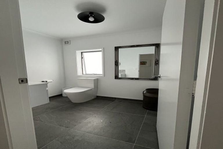 Photo of property in 3/4 Frater Avenue, Milford, Auckland, 0620