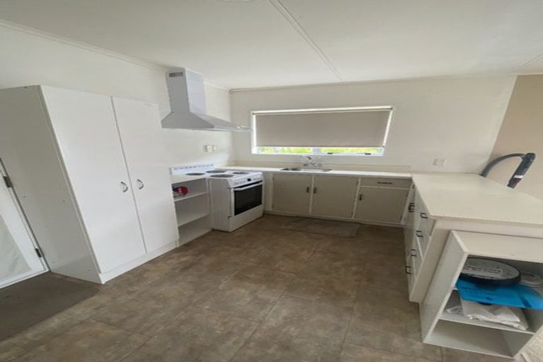 Photo of property in 12 Cambridge Street, Levin, 5510