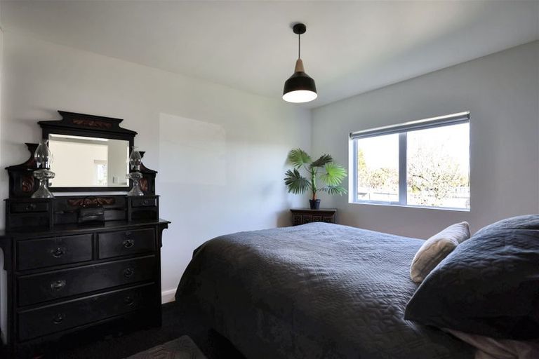 Photo of property in 10 Nixon Street, Tinwald, Ashburton, 7700