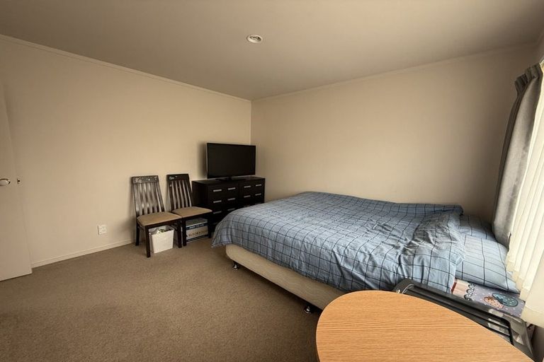 Photo of property in 1a Picasso Drive, West Harbour, Auckland, 0618