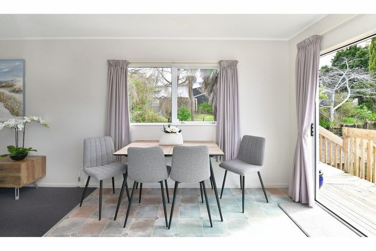 Photo of property in 1/607 Whangaparaoa Road, Stanmore Bay, Whangaparaoa, 0932