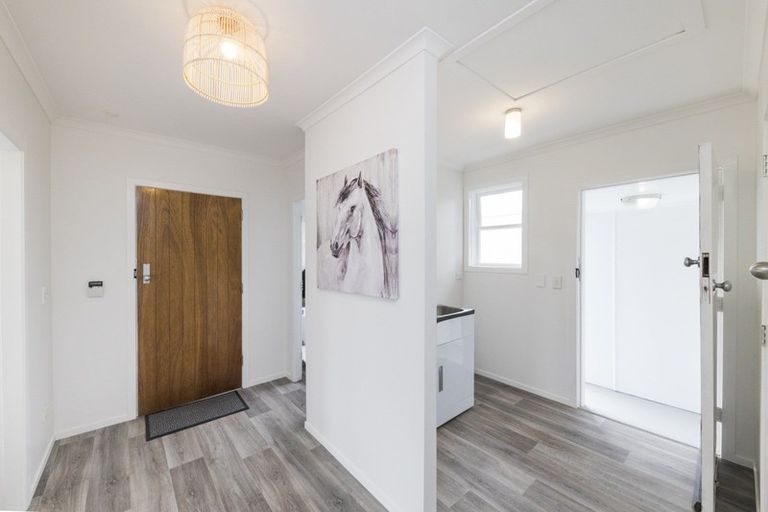 Photo of property in 12 Avon Terrace, Roslyn, Palmerston North, 4414