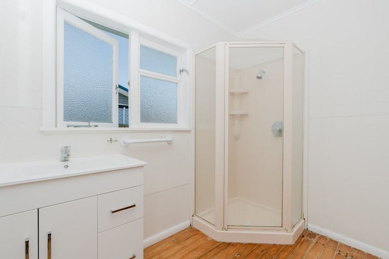 Photo of property in 10 Griffiths Place, Claudelands, Hamilton, 3214
