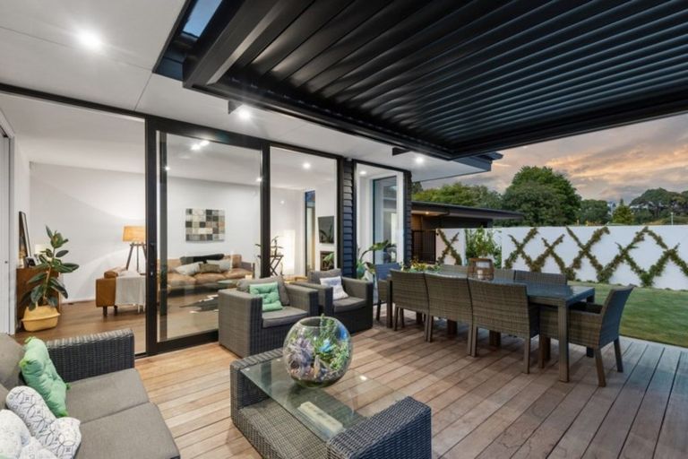 Photo of property in 64 Clyde Road, Ilam, Christchurch, 8041