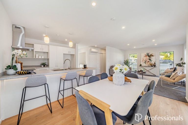 Photo of property in 24b Wainuiomata Road, Wainuiomata, Lower Hutt, 5014