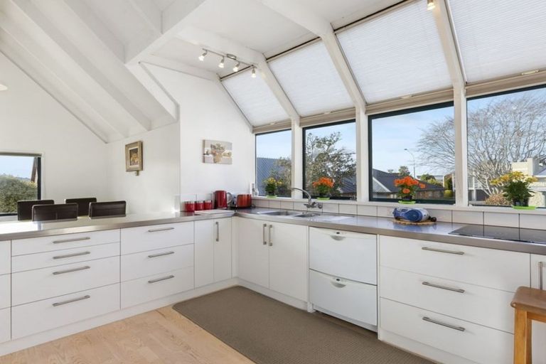 Photo of property in 245 Highgate, Roslyn, Dunedin, 9010