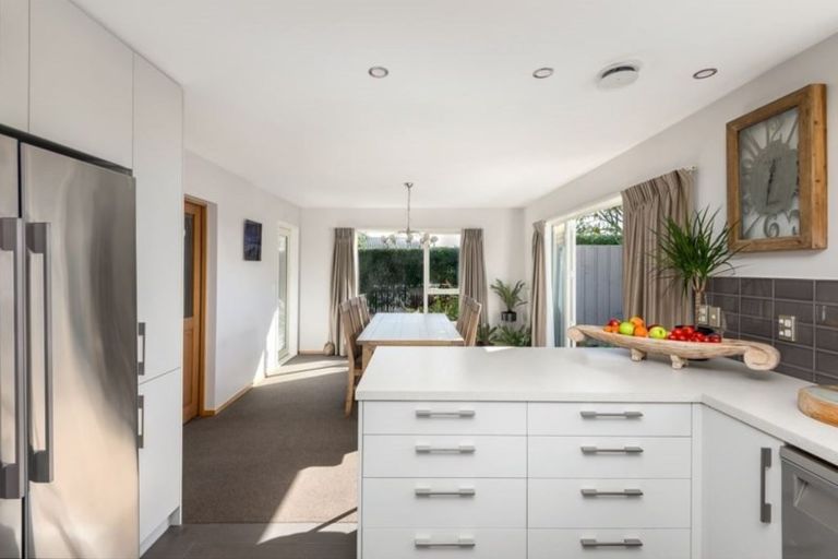 Photo of property in 4 Hemingford Place, Halswell, Christchurch, 8025