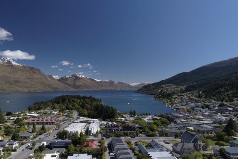 Photo of property in 8 Kent Street, Queenstown, 9300