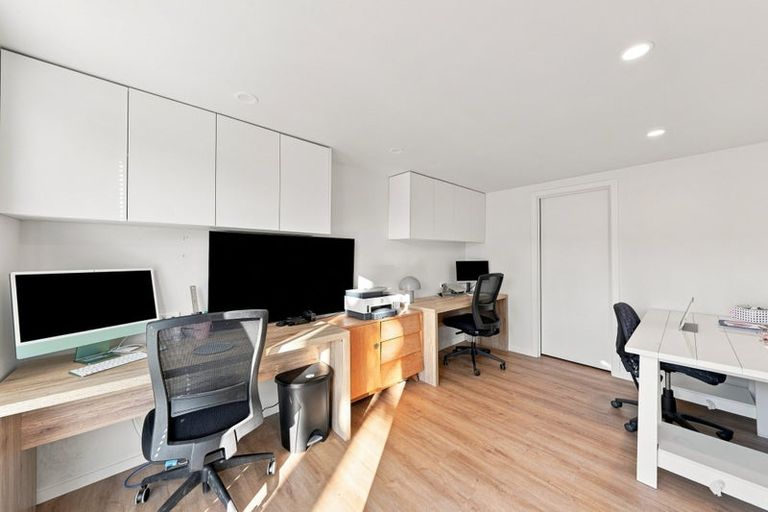 Photo of property in 102 Paparoa Street, Papanui, Christchurch, 8053