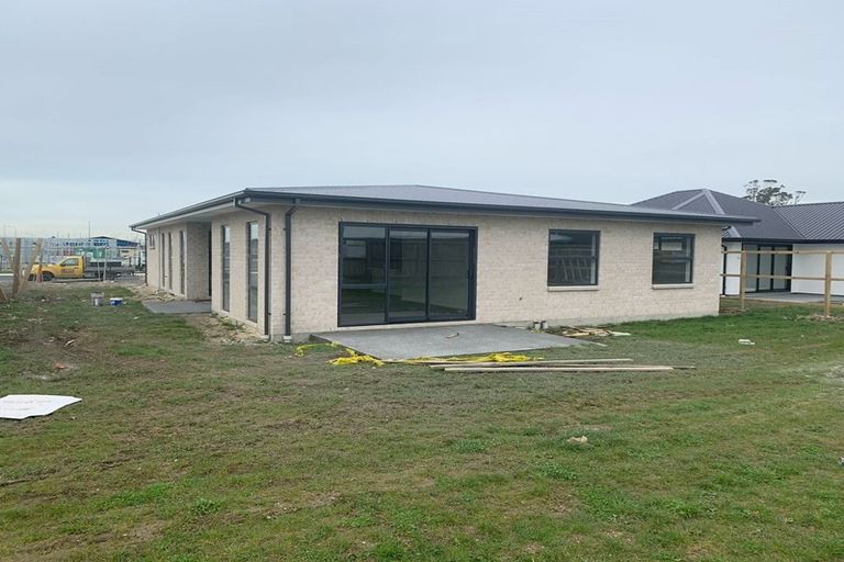 Photo of property in 184 Faringdon Boulevard, Rolleston, 7615