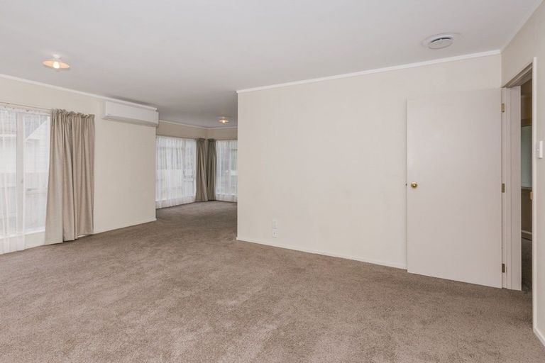 Photo of property in 14 Emmerdale Mews, Highbury, Palmerston North, 4412