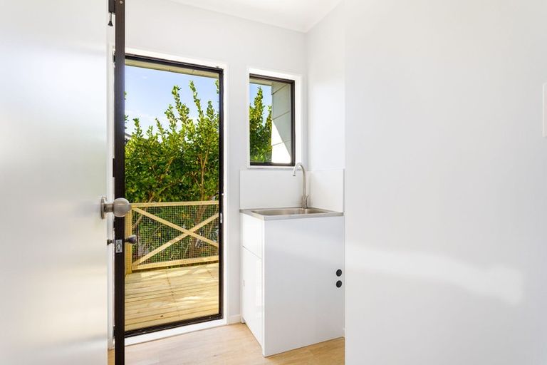 Photo of property in 1/63 Beaubank Road, Kelston, Auckland, 0602