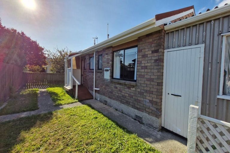 Photo of property in 15 Burcham Street, Taita, Lower Hutt, 5011