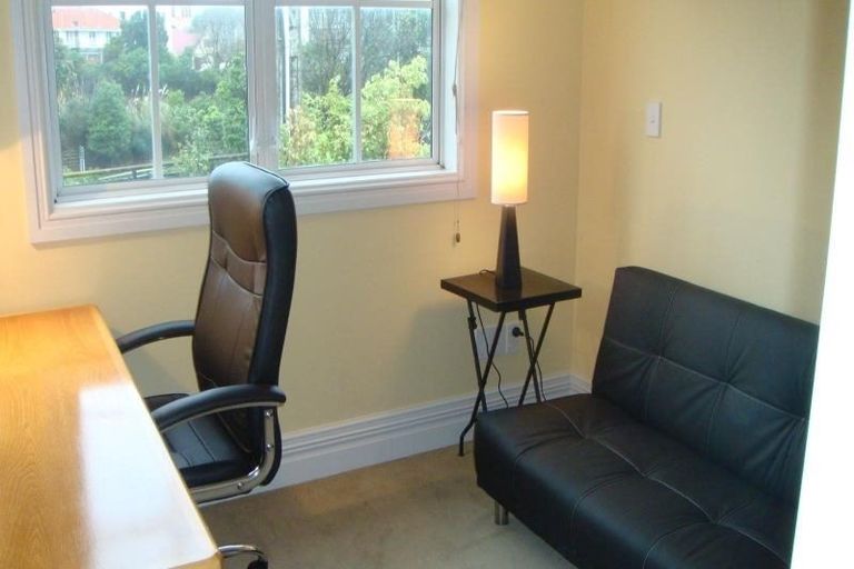 Photo of property in 154 Tinakori Road, Thorndon, Wellington, 6011