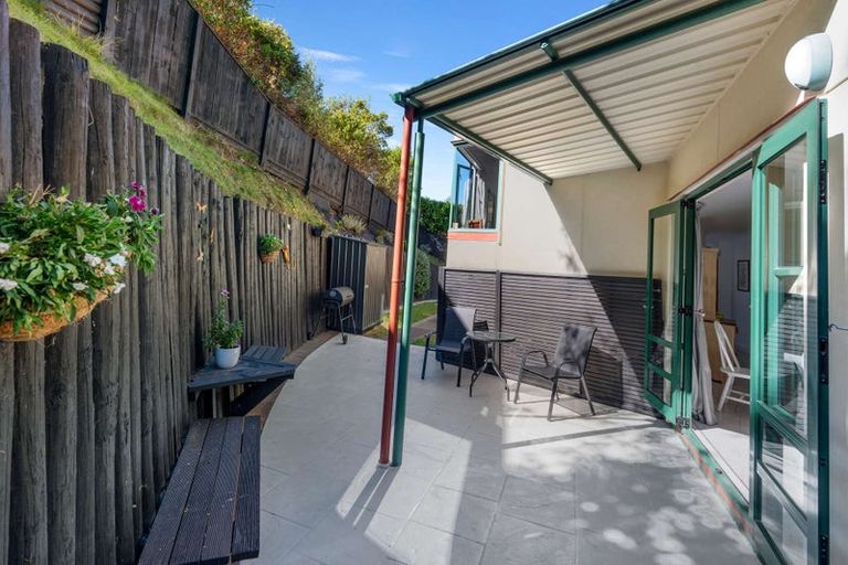 Photo of property in 3b Laing Cove, Havelock North, 4130