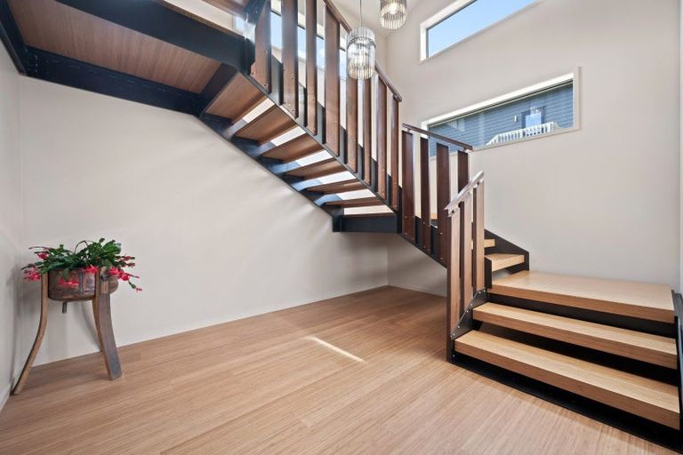 Photo of property in 5 Blue Moon Rise, Langs Beach, 0582