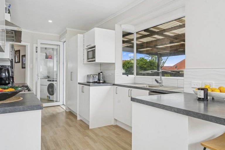 Photo of property in 10 Clouston Crescent, Fenton Park, Rotorua, 3010