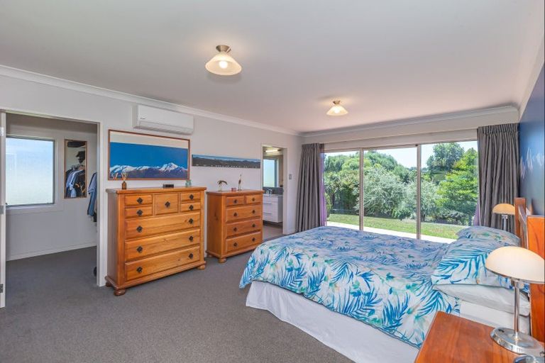 Photo of property in 14 Twin Peaks Grove, Koputaroa, Levin, 5575