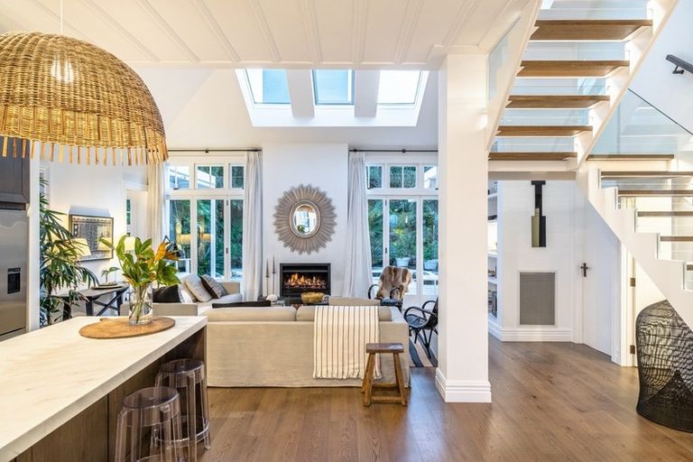 Photo of property in 8 Ring Terrace, Saint Marys Bay, Auckland, 1011